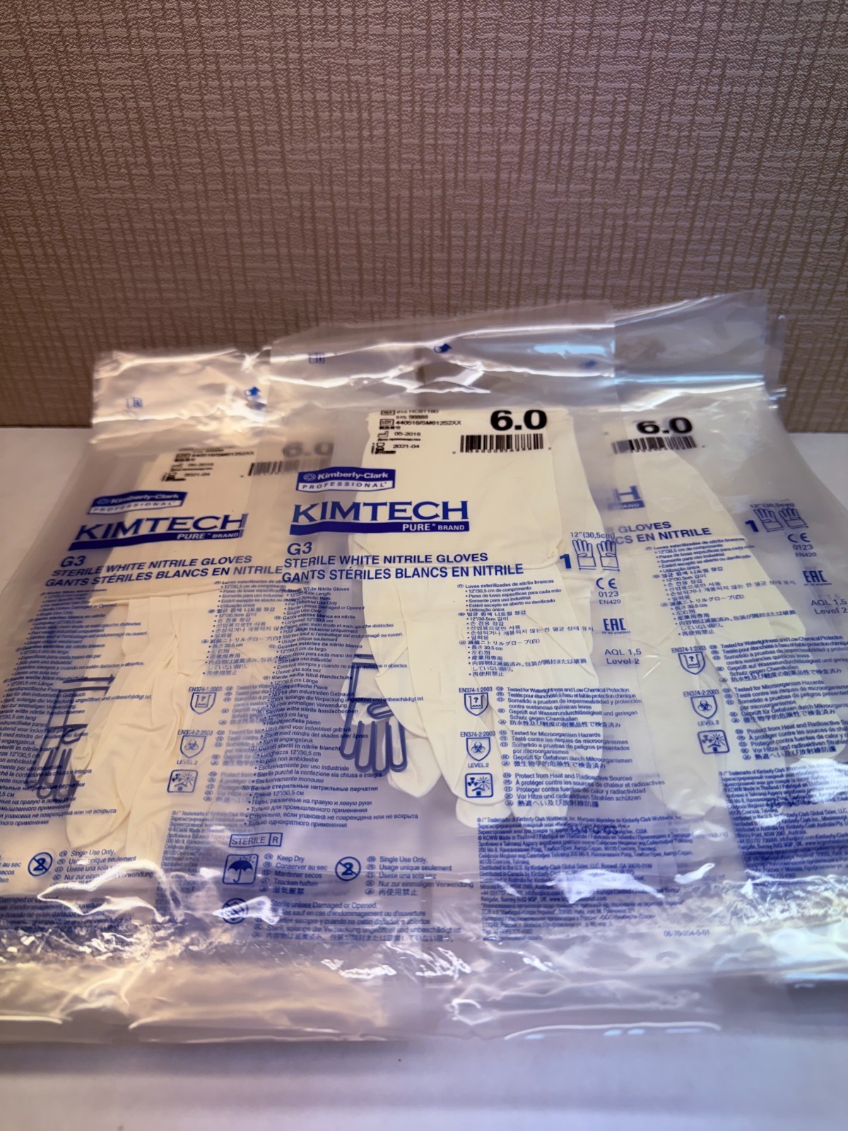 Kimtech G3 Sterile White Nitrile Gloves Size 6.0 US 56888 Lot of 20 NEW Open Box