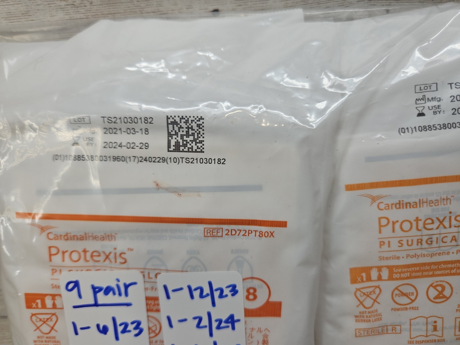 Protexis PI Polyisoprene Surgical Gloves Sterile *9 Pair* Size: 8 *See Dates*