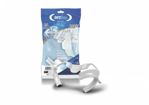 FGM Arcflex Soft Lip Cheek and tongue Retractor Autoclavable Dental Any size M .