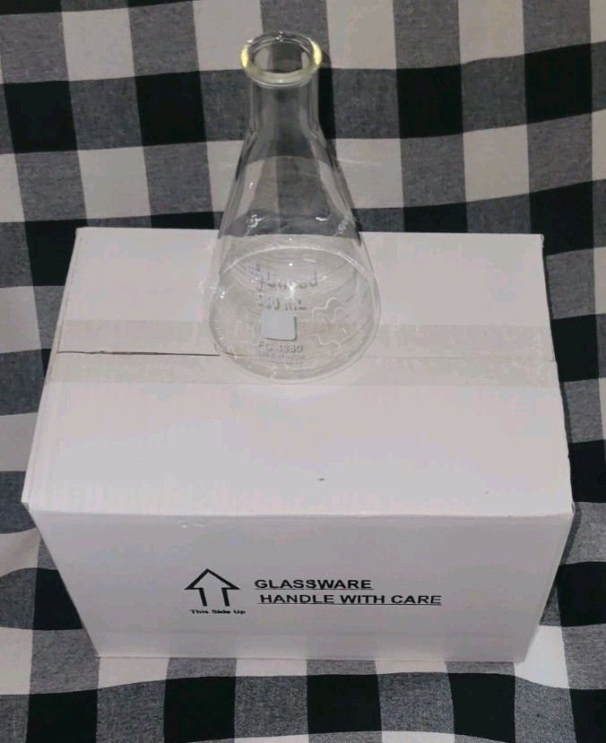 6 NEW United Scientific Supplies 500ML Flask Beakers LOT