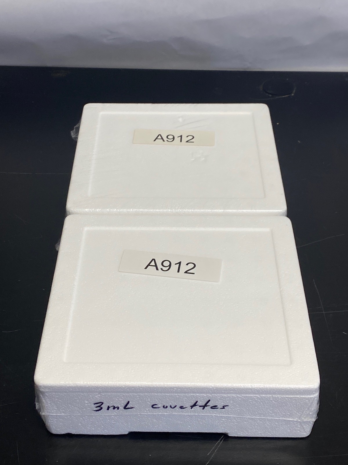 (200) AZZOTA 3.5mL Clear PS Fluorometer Cuvettes 4-Sided 10x10x45mm A912