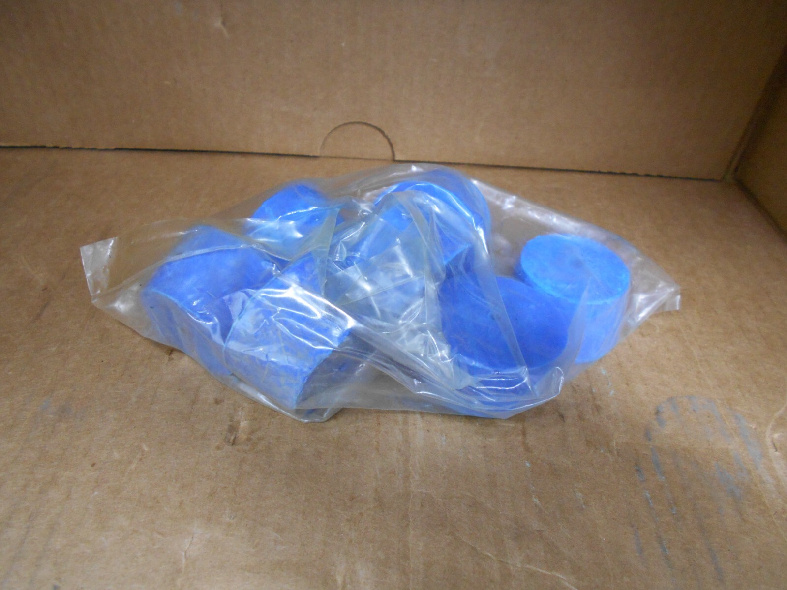Blue Rubber Test Tube Stopper 26mm X 44mm X 38mm Bag of 8 Stoppers