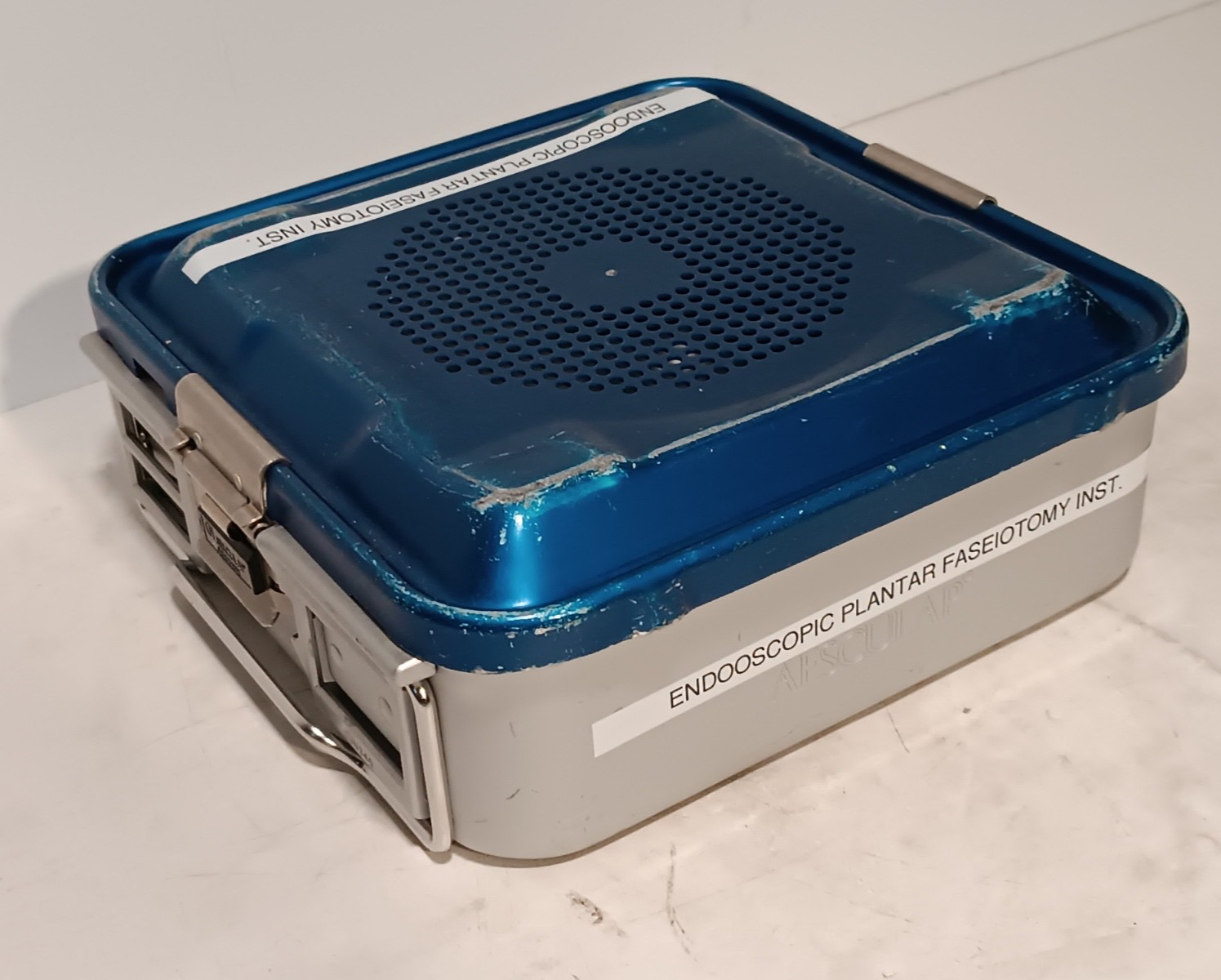 Aesculap SterilContainer System with JN340 Container & JK386 Blue Lid