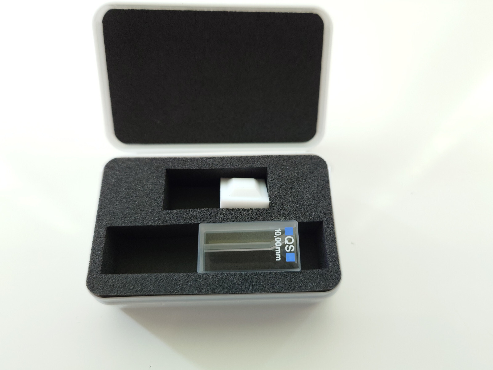 Hellma Quartz Cuvette 105-QS 10 mm for UV-Vis, 10 mm path, p/n 105-10-40