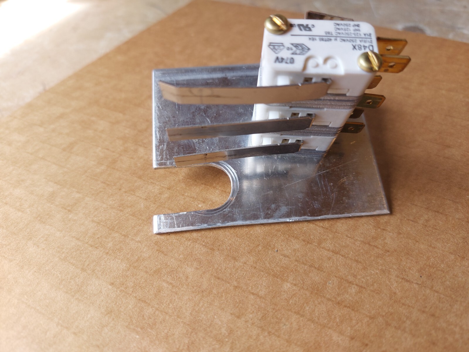 SET OF 3 Tuttnauer Main Valve Limit Switch, RPI TUS057 WITH BRACKET
