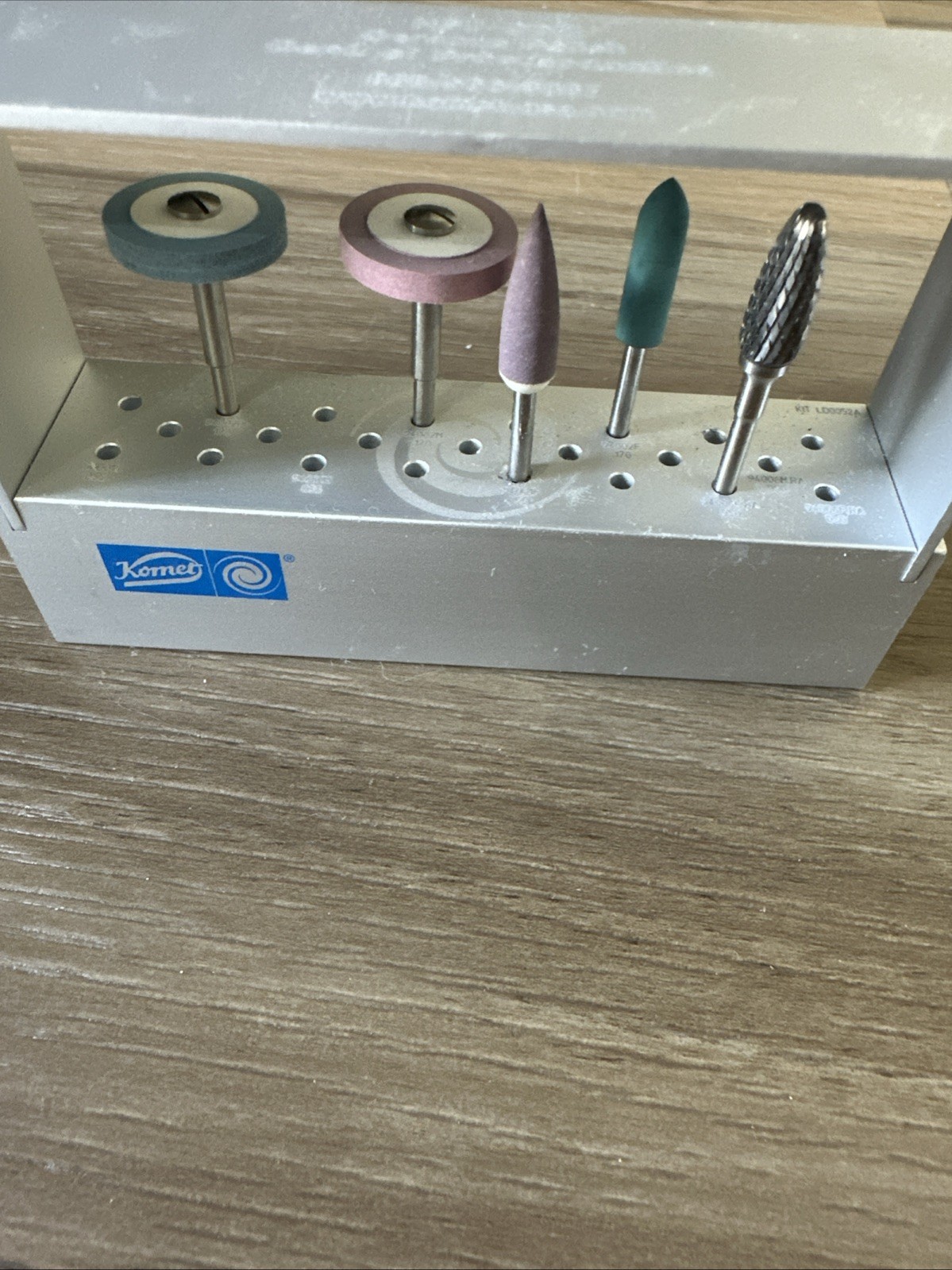 Komet Ceramic Porcelain Polishing Kit But Block & Burs NEW