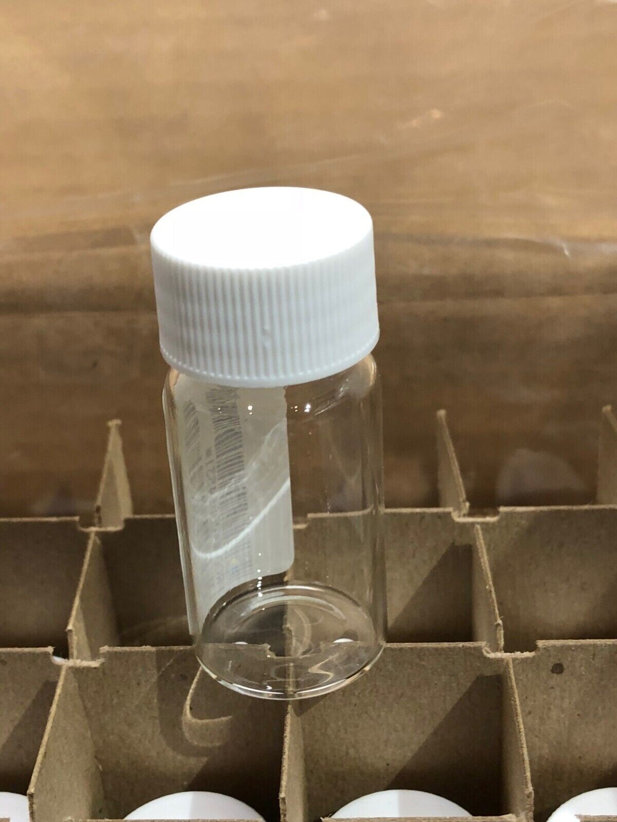 Thermo Scientific Item # C326-0020 20mL Vials clear Borosilicate Glass 69/Cs