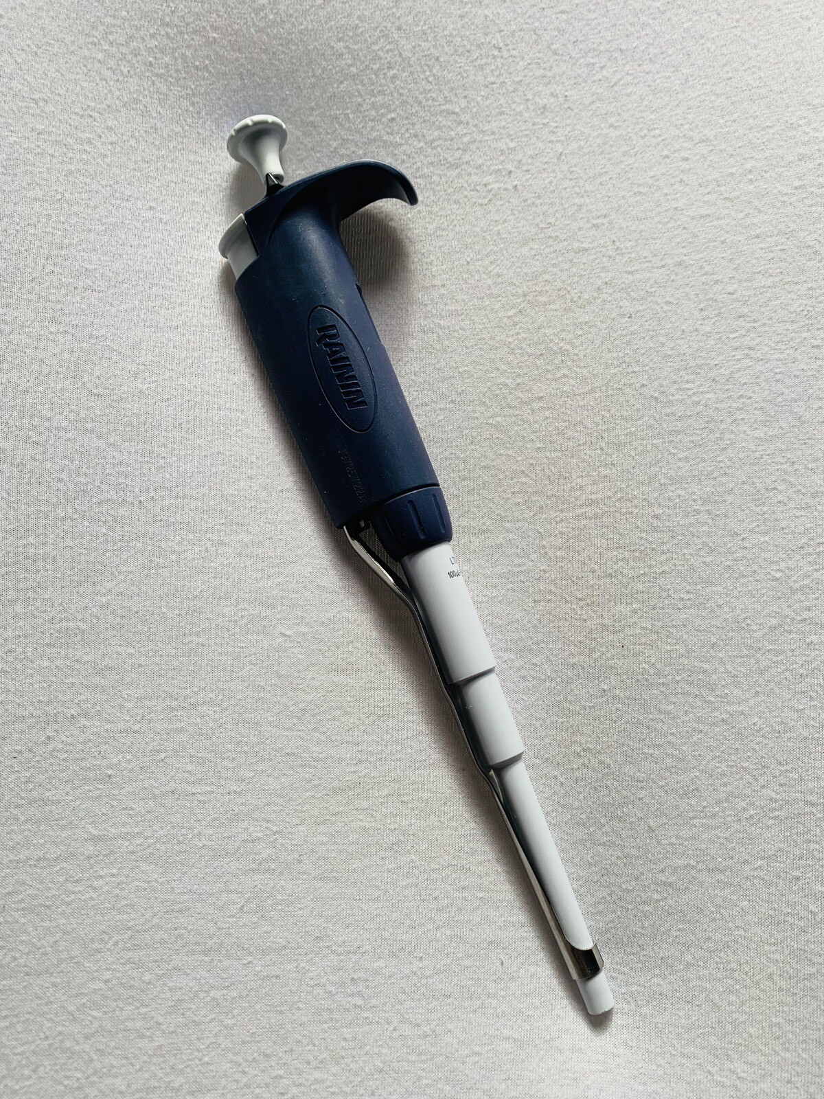 Rainin L1000 Pipet Lite ~ LTS 100-1000ul Pipette Single Channel ~ Calibrated