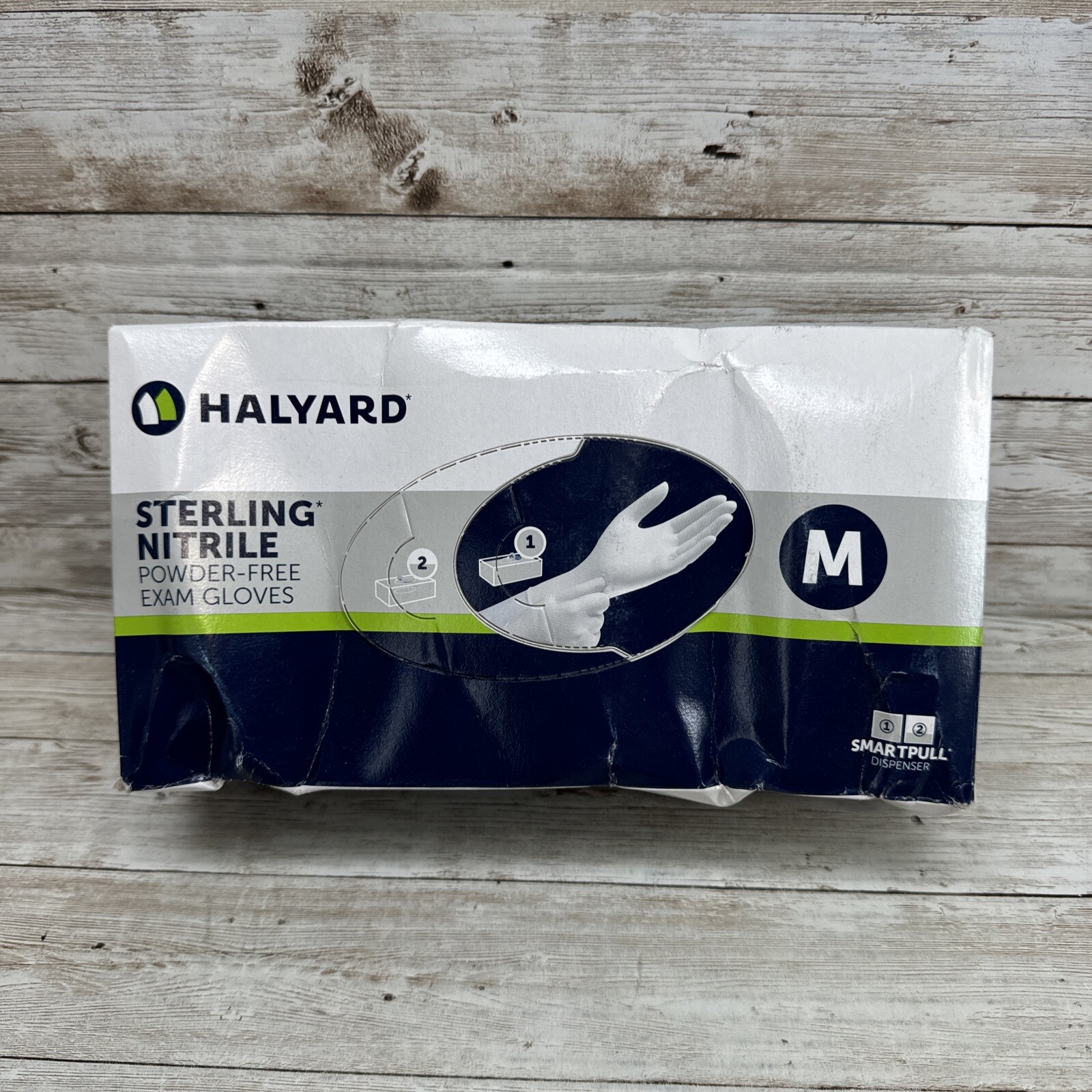 Halyard Sterling Nitrile Exam Gloves, 1 Box *Dented* 200 Size: MEDIUM Exp: 08/25