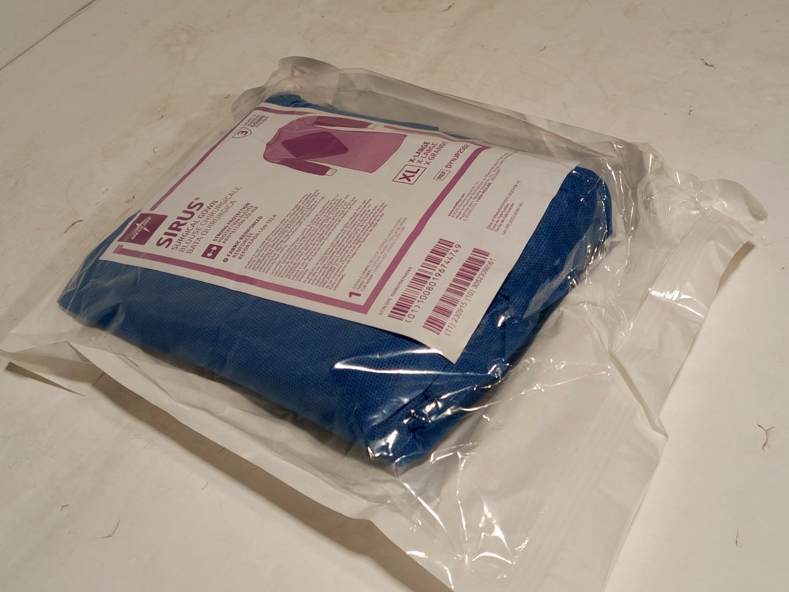 Lot of 8 Medline AAMIPB70 Sirus Level 3 Blue XL Sterile Surgical Gowns DYNJP2502