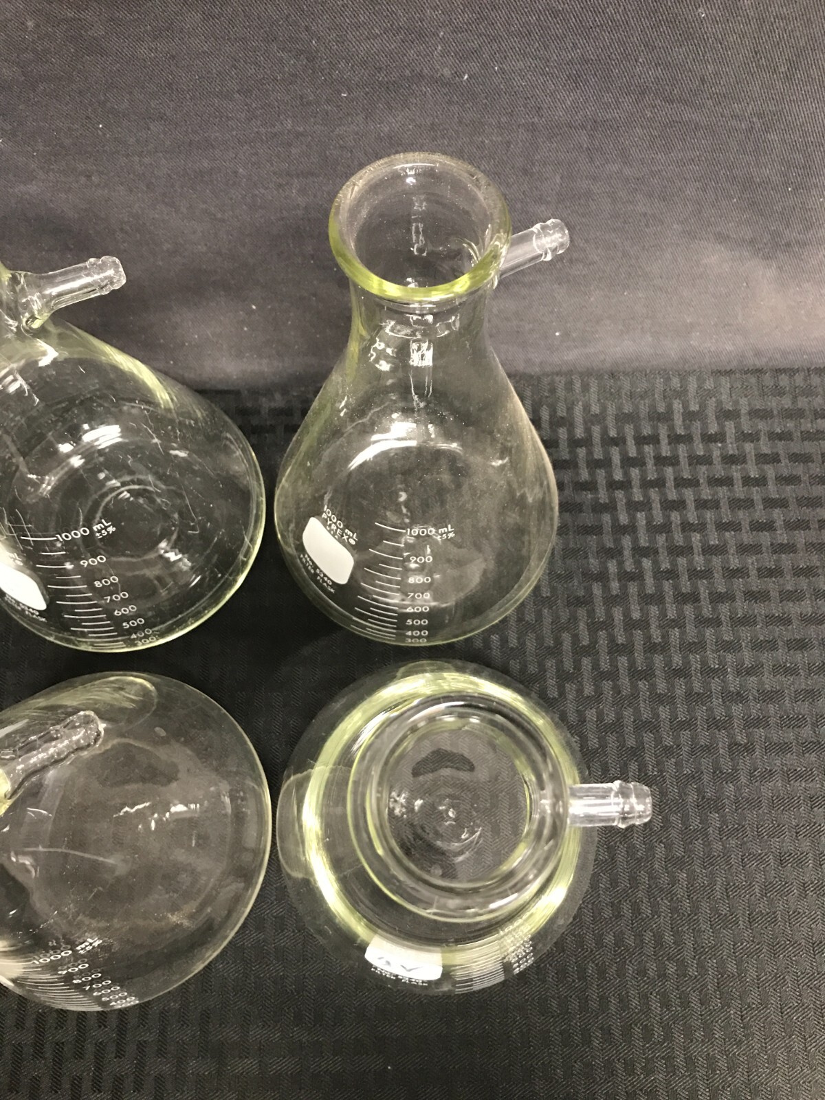 (4) PYREX Glass 1000mL Filtering Flask with Sidearm Tubulation Graduated 5340-1L
