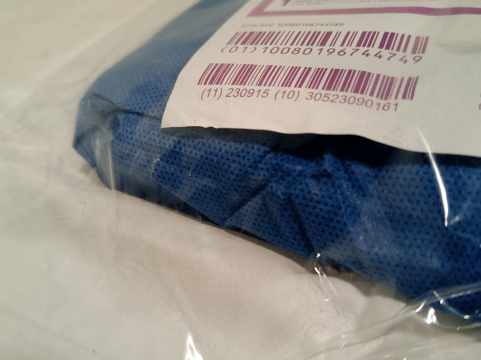 Lot of 8 Medline AAMIPB70 Sirus Level 3 Blue XL Sterile Surgical Gowns DYNJP2502