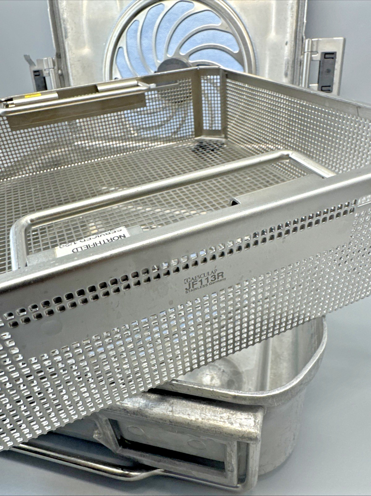 Aesculap JM340 Sterilcontainer S with JF113R Inner Basket and With Lid