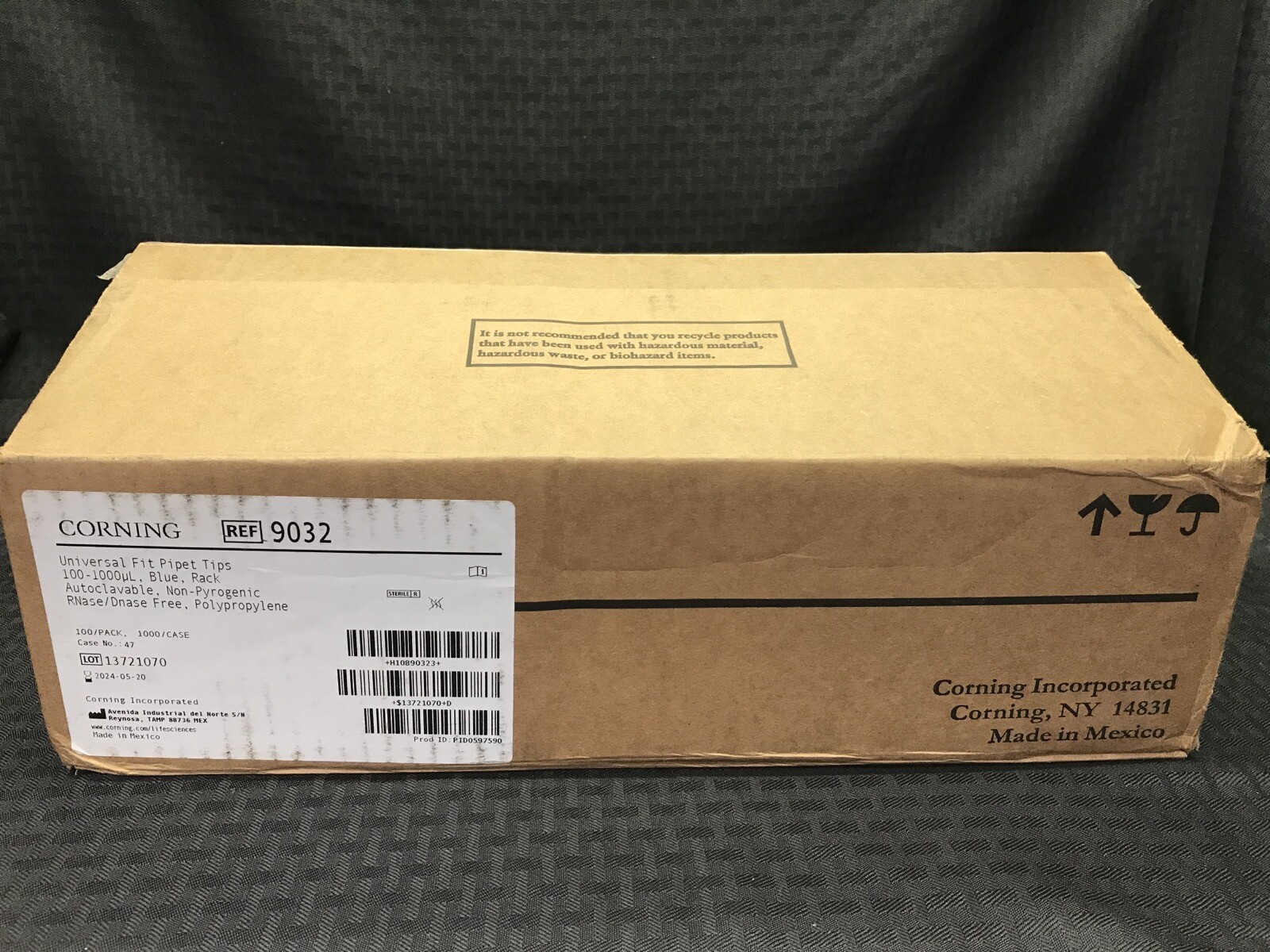 (1 Case) CORNING 100-1000uL Universal Fit Pipet Tips 10x 100/Rack Blue 9032