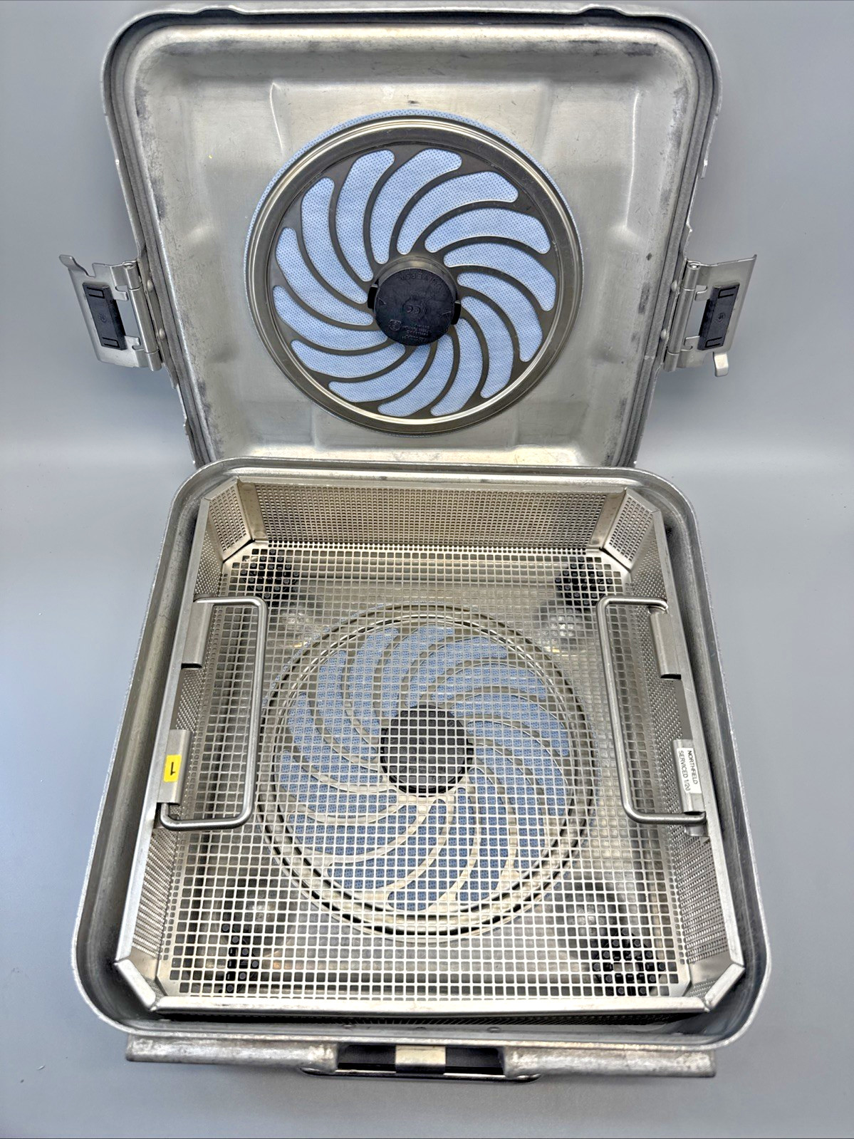 Aesculap JM340 Sterilcontainer S with JF113R Inner Basket and With Lid