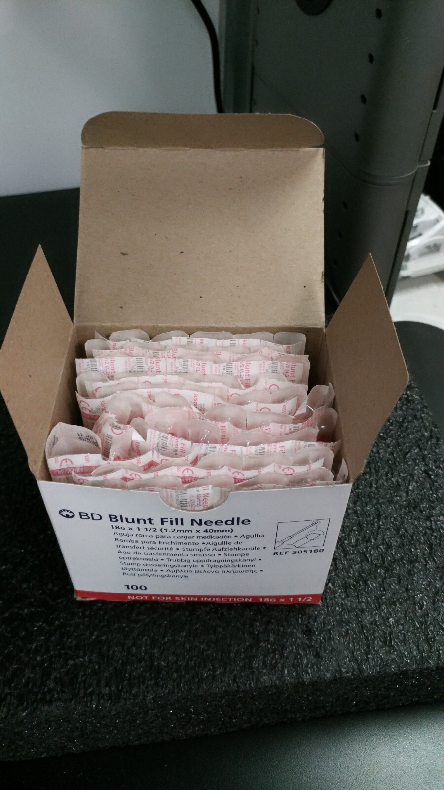 BD BECTON DICKINSON 305180 Sterile Single Use 18G x 1 1/2