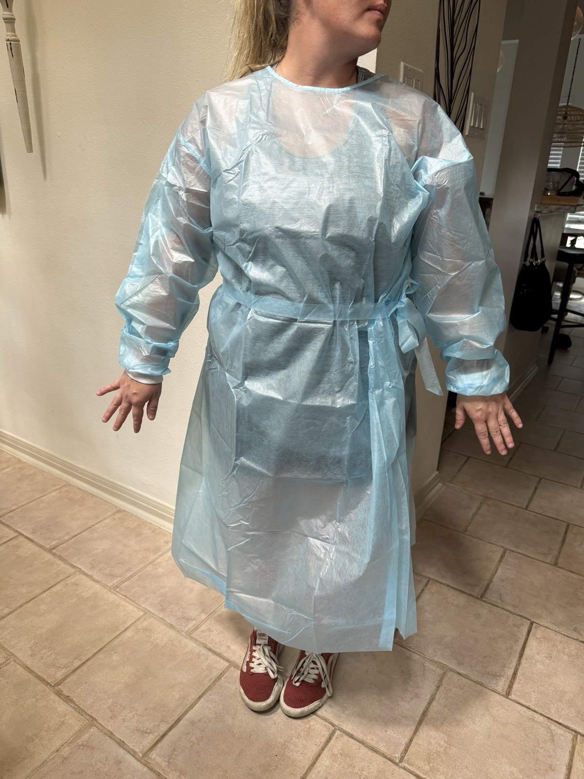 Isolation Gown Disposable XXL 2XL Pack Of 119 Gowns Blue